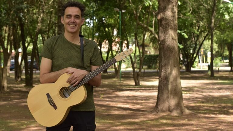 Tonga Galván logra «Tocar hondo» en su estreno como solista